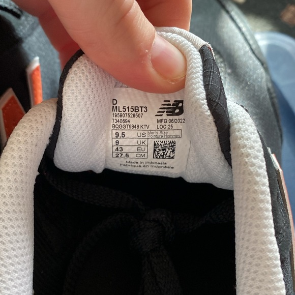 Men’s New Balance Sneakers - Picture 5 of 6